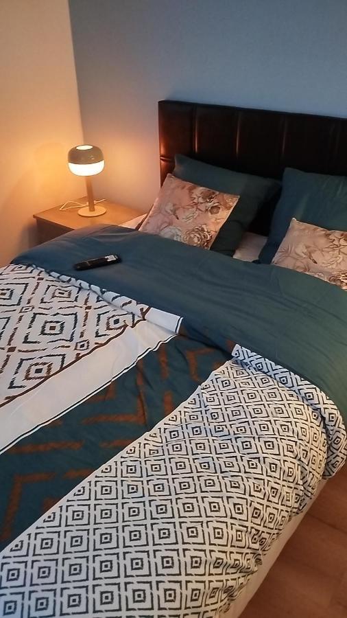 Le Beau Refuge Parisien De Cergy - Parisian Modern Flat At Cergy Bed & Breakfast Екстериор снимка