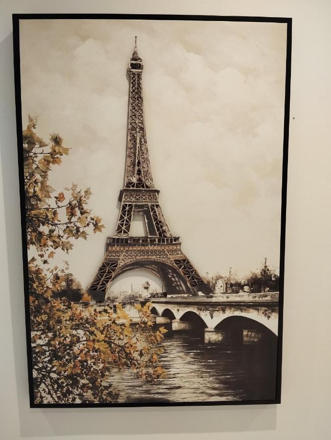 Le Beau Refuge Parisien De Cergy - Parisian Modern Flat At Cergy Bed & Breakfast Екстериор снимка