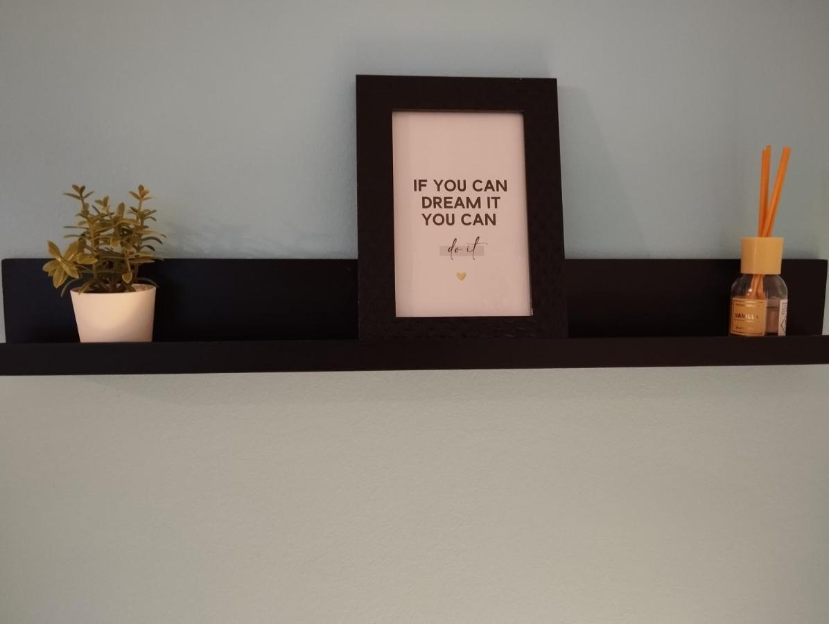 Le Beau Refuge Parisien De Cergy - Parisian Modern Flat At Cergy Bed & Breakfast Екстериор снимка