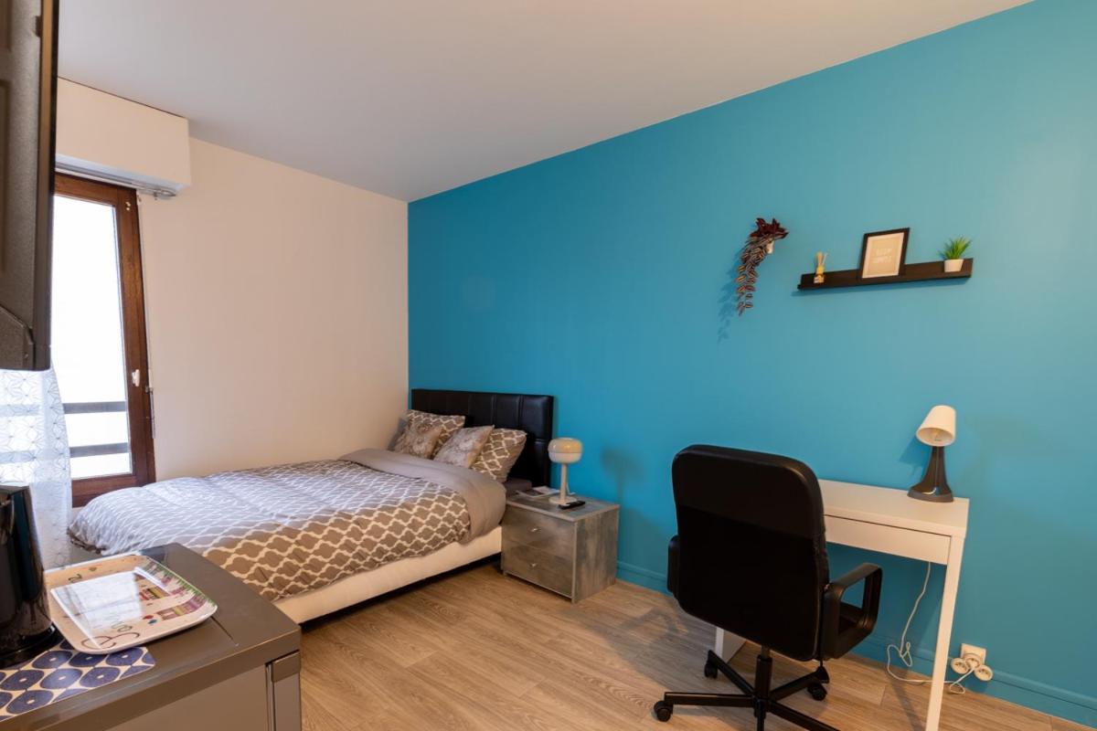 Le Beau Refuge Parisien De Cergy - Parisian Modern Flat At Cergy Bed & Breakfast Екстериор снимка