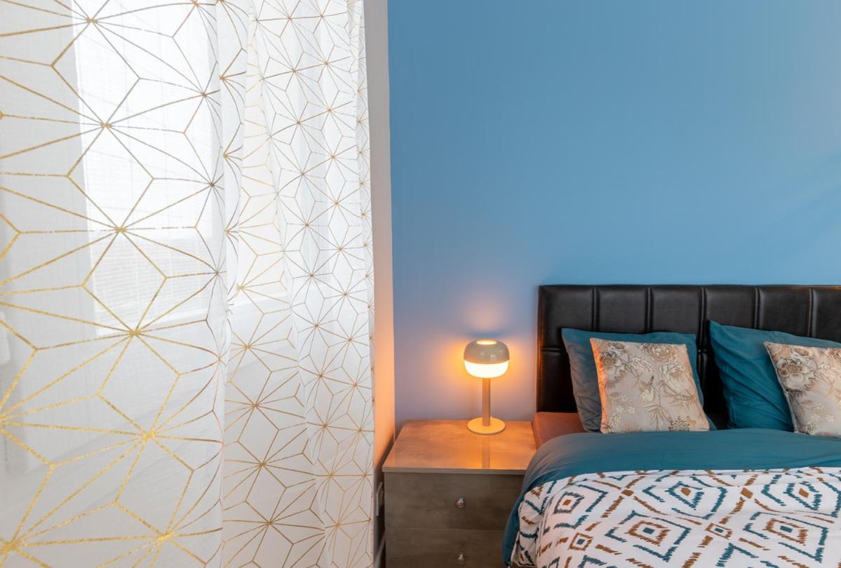 Le Beau Refuge Parisien De Cergy - Parisian Modern Flat At Cergy Bed & Breakfast Екстериор снимка